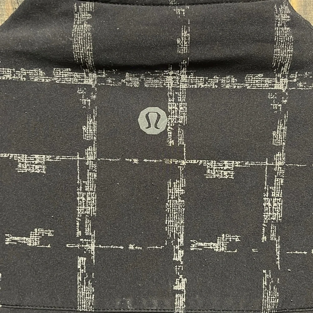 Lululemon Wet Dry Warm Jacket L Multi Pocket Size Zip Black Cycling Rain Running